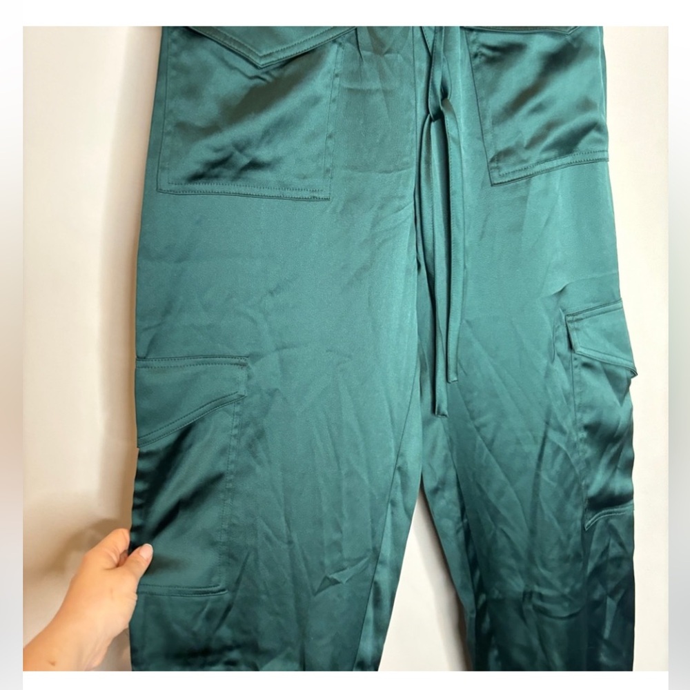 Banana Republic Satin Cargo Jogger Emerald Green Pockets Elastic Waist XS NWT - Picture 7 of 16